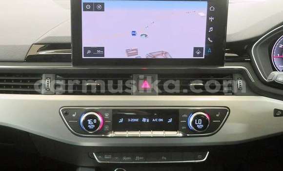 Acheter Occasion Voiture Audi A4 Rouge à Beitbridge, Matabeleland South Acheter Occasion Voiture Audi A4 Rouge à Beitbridge, Matabeleland South