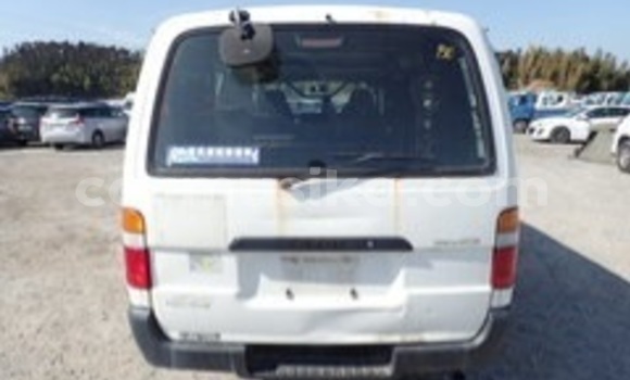 Acheter Occasion Voiture Toyota Hiace Blanc à Beitbridge, Matabeleland South Acheter Occasion Voiture Toyota Hiace Blanc à Beitbridge, Matabeleland South
