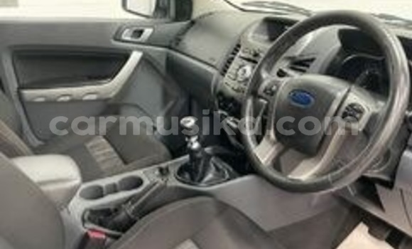 Acheter Occasion Voiture Ford Ranger Blanc à Beitbridge, Matabeleland South Acheter Occasion Voiture Ford Ranger Blanc à Beitbridge, Matabeleland South