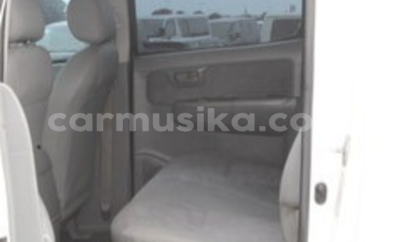 Nunua Ilio tumika Toyota Hilux Nyeupe Gari ndani ya Beitbridge nchini Matabeleland Kusini Nunua Ilio tumika Toyota Hilux Nyeupe Gari ndani ya Beitbridge nchini Matabeleland Kusini