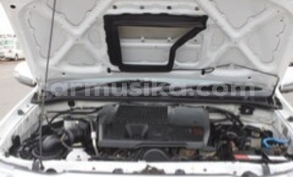 Nunua Ilio tumika Toyota Hilux Nyeupe Gari ndani ya Beitbridge nchini Matabeleland Kusini Nunua Ilio tumika Toyota Hilux Nyeupe Gari ndani ya Beitbridge nchini Matabeleland Kusini