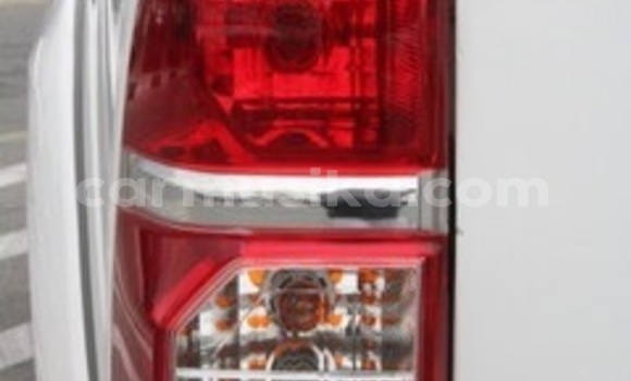 Nunua Ilio tumika Toyota Hilux Nyeupe Gari ndani ya Beitbridge nchini Matabeleland Kusini Nunua Ilio tumika Toyota Hilux Nyeupe Gari ndani ya Beitbridge nchini Matabeleland Kusini