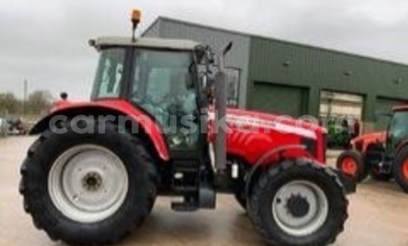 Acheter Import Utilitaire Hino 300 Rouge à Beitbridge, Matabeleland South Acheter Import Utilitaire Hino 300 Rouge à Beitbridge, Matabeleland South