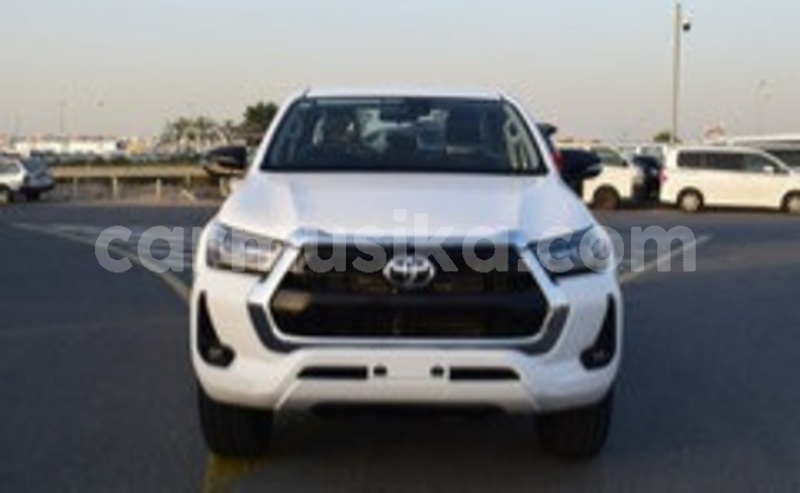 Big with watermark toyota hilux matabeleland south beitbridge 32490