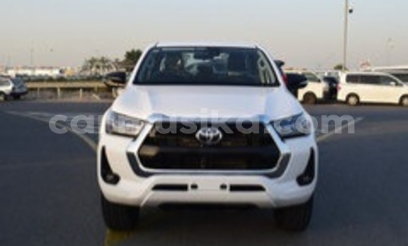 Acheter Occasion Voiture Toyota Hilux Blanc à Beitbridge, Matabeleland South