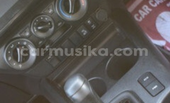 Buy Used Toyota Hilux White Car in Beitbridge in Matabeleland South Buy Used Toyota Hilux White Car in Beitbridge in Matabeleland South