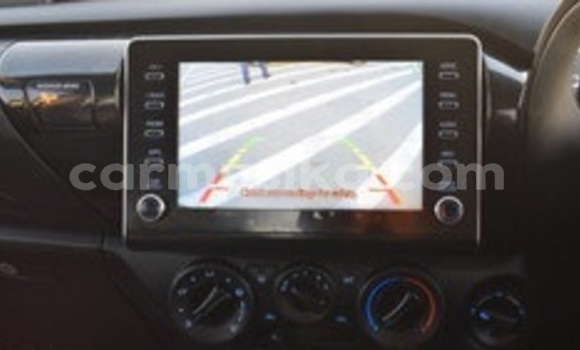 Buy Used Toyota Hilux White Car in Beitbridge in Matabeleland South Buy Used Toyota Hilux White Car in Beitbridge in Matabeleland South