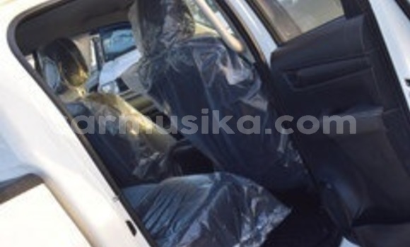 Buy Used Toyota Hilux White Car in Beitbridge in Matabeleland South Buy Used Toyota Hilux White Car in Beitbridge in Matabeleland South