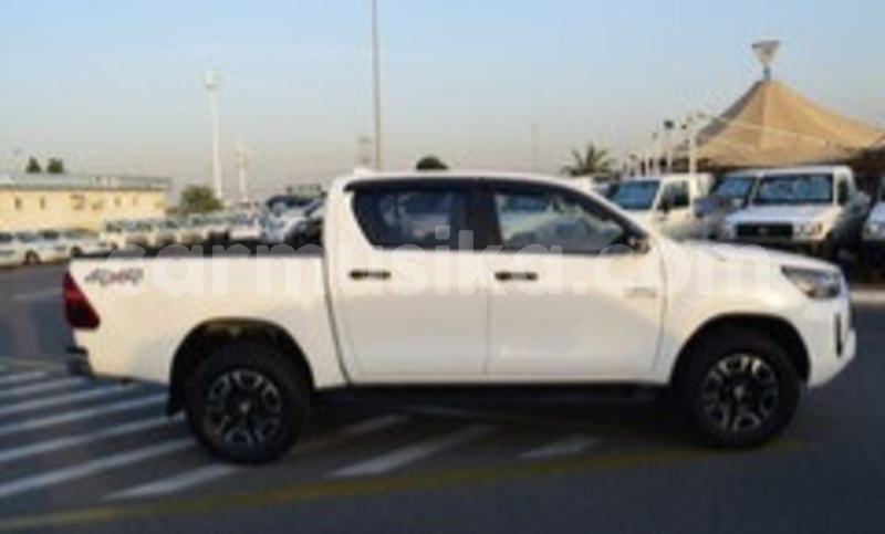 Big with watermark toyota hilux matabeleland south beitbridge 32490