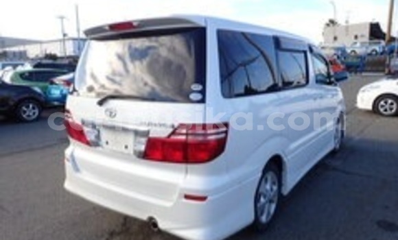 Acheter Occasion Voiture Toyota Alphard Blanc à Beitbridge, Matabeleland South Acheter Occasion Voiture Toyota Alphard Blanc à Beitbridge, Matabeleland South