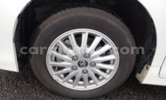 Acheter Occasion Voiture Toyota Noah Blanc à Beitbridge, Matabeleland South Acheter Occasion Voiture Toyota Noah Blanc à Beitbridge, Matabeleland South