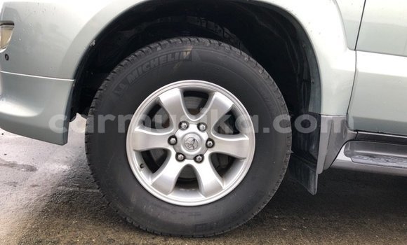 Acheter Occasion Voiture Toyota Prado Gris à Beitbridge, Matabeleland South Acheter Occasion Voiture Toyota Prado Gris à Beitbridge, Matabeleland South