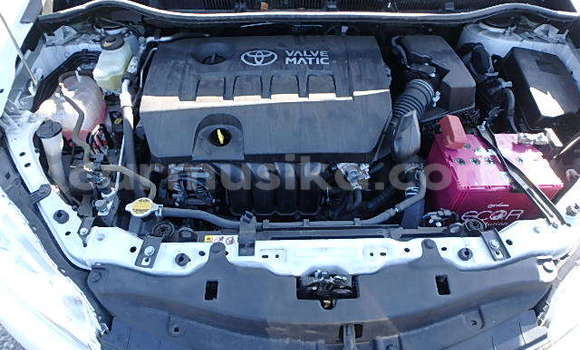 Buy Used Toyota Wish White Car in Beitbridge in Matabeleland South Buy Used Toyota Wish White Car in Beitbridge in Matabeleland South