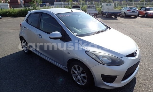 Buy Used Mazda Demio Silver Car in Beitbridge in Matabeleland South Buy Used Mazda Demio Silver Car in Beitbridge in Matabeleland South