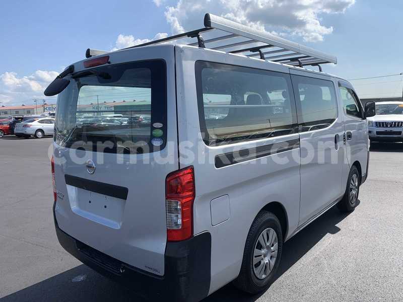 Big with watermark nissan caravan matabeleland south beitbridge 32510