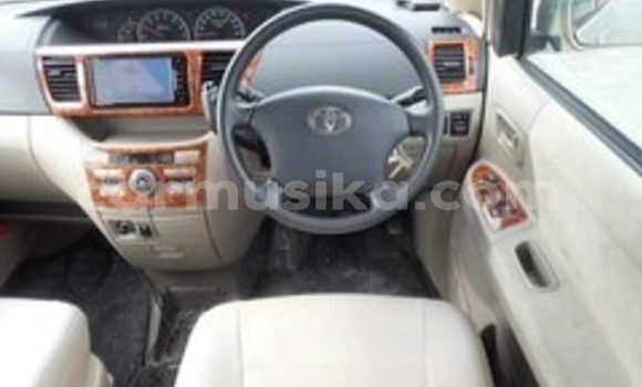 Acheter Occasion Voiture Toyota Noah Beige à Beitbridge, Matabeleland South Acheter Occasion Voiture Toyota Noah Beige à Beitbridge, Matabeleland South