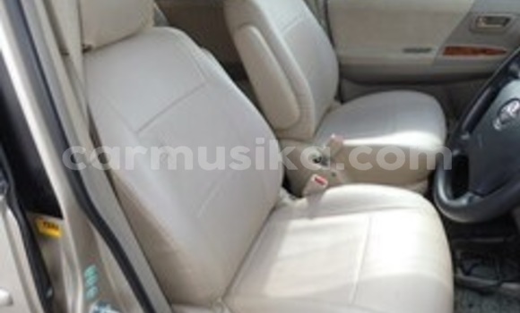 Acheter Occasion Voiture Toyota Noah Beige à Beitbridge, Matabeleland South Acheter Occasion Voiture Toyota Noah Beige à Beitbridge, Matabeleland South