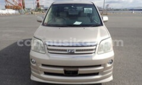 Acheter Occasion Voiture Toyota Noah Beige à Beitbridge, Matabeleland South Acheter Occasion Voiture Toyota Noah Beige à Beitbridge, Matabeleland South