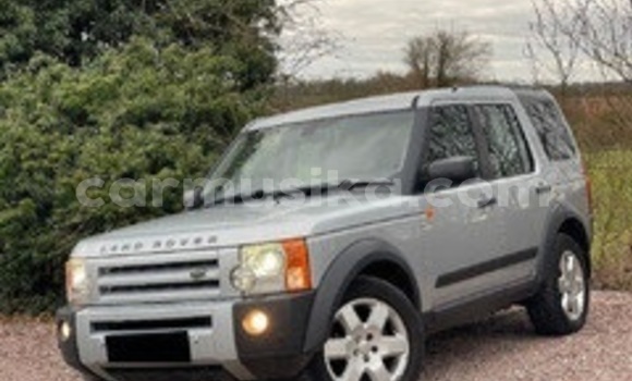 Tenga Tsaru Land Rover Discovery Beige Mota in Beitbridge in Matabeleland South