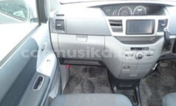 Acheter Occasion Voiture Toyota Noah Gris à Beitbridge, Matabeleland South Acheter Occasion Voiture Toyota Noah Gris à Beitbridge, Matabeleland South