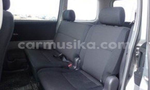 Acheter Occasion Voiture Toyota Noah Gris à Beitbridge, Matabeleland South Acheter Occasion Voiture Toyota Noah Gris à Beitbridge, Matabeleland South