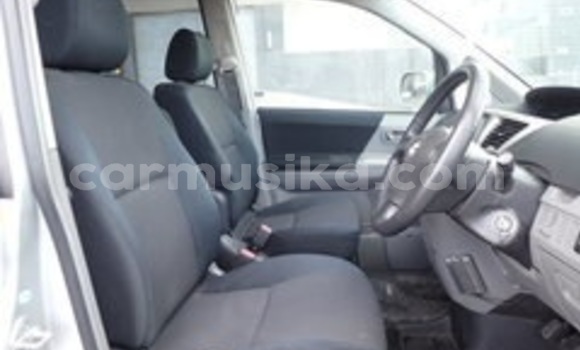 Acheter Occasion Voiture Toyota Noah Gris à Beitbridge, Matabeleland South Acheter Occasion Voiture Toyota Noah Gris à Beitbridge, Matabeleland South