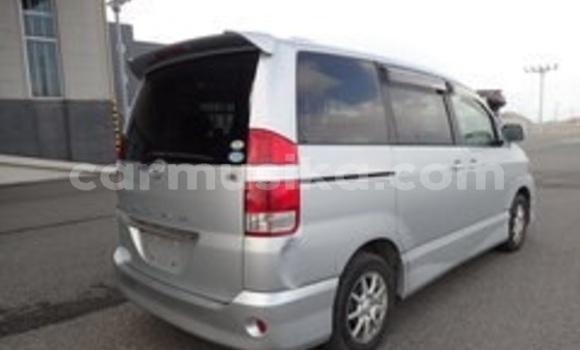 Acheter Occasion Voiture Toyota Noah Gris à Beitbridge, Matabeleland South Acheter Occasion Voiture Toyota Noah Gris à Beitbridge, Matabeleland South