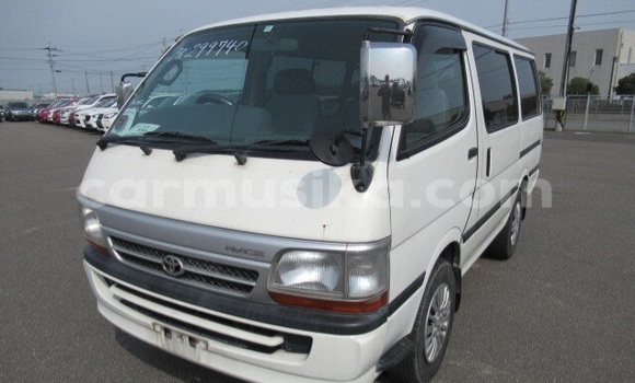 Tenga Tsaru Toyota Hiace Chena Mota in Beitbridge in Matabeleland South