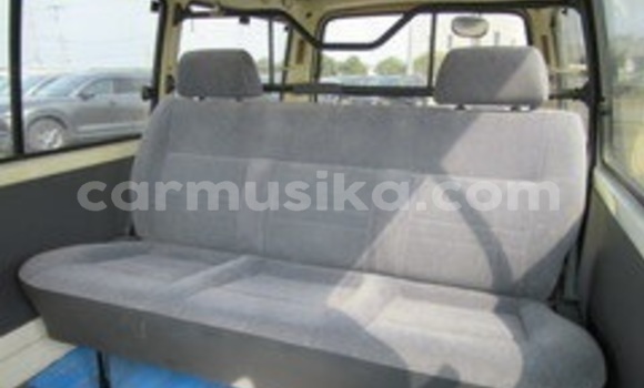 Acheter Occasion Voiture Toyota Hiace Blanc à Beitbridge, Matabeleland South Acheter Occasion Voiture Toyota Hiace Blanc à Beitbridge, Matabeleland South