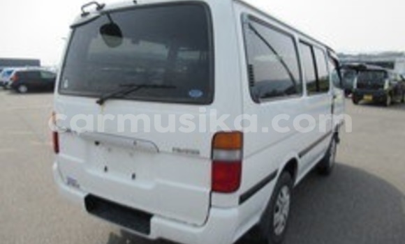 Acheter Occasion Voiture Toyota Hiace Blanc à Beitbridge, Matabeleland South Acheter Occasion Voiture Toyota Hiace Blanc à Beitbridge, Matabeleland South