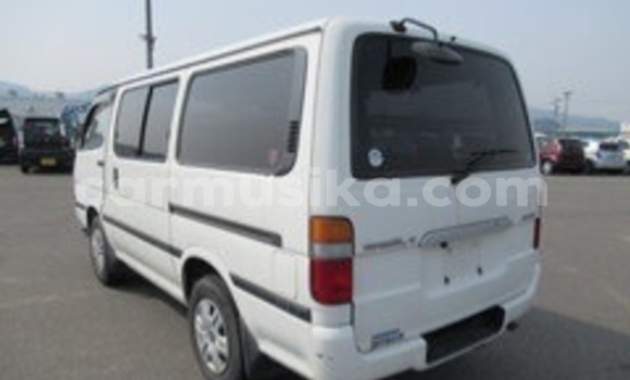Acheter Occasion Voiture Toyota Hiace Blanc à Beitbridge, Matabeleland South Acheter Occasion Voiture Toyota Hiace Blanc à Beitbridge, Matabeleland South