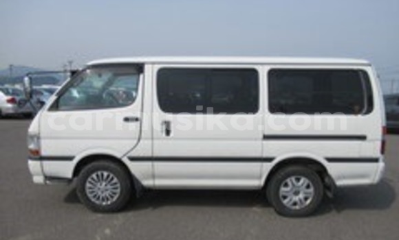 Acheter Occasion Voiture Toyota Hiace Blanc à Beitbridge, Matabeleland South Acheter Occasion Voiture Toyota Hiace Blanc à Beitbridge, Matabeleland South