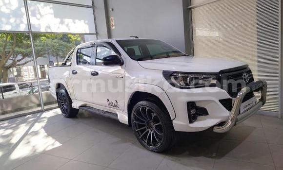 Acheter Occasion Voiture Toyota Hilux Blanc à Beitbridge, Matabeleland South Acheter Occasion Voiture Toyota Hilux Blanc à Beitbridge, Matabeleland South