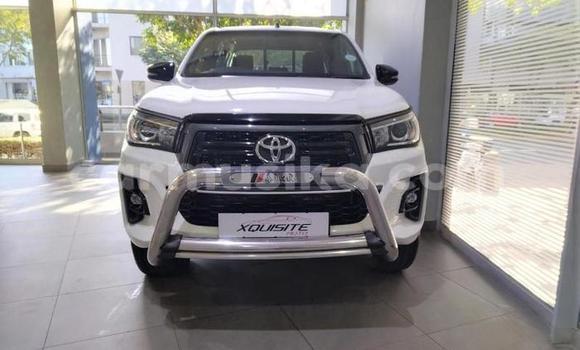Acheter Occasion Voiture Toyota Hilux Blanc à Beitbridge, Matabeleland South Acheter Occasion Voiture Toyota Hilux Blanc à Beitbridge, Matabeleland South