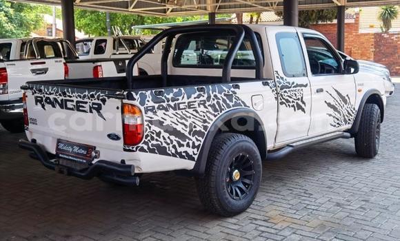 Acheter Occasion Voiture Ford Ranger Blanc à Beitbridge, Matabeleland South Acheter Occasion Voiture Ford Ranger Blanc à Beitbridge, Matabeleland South