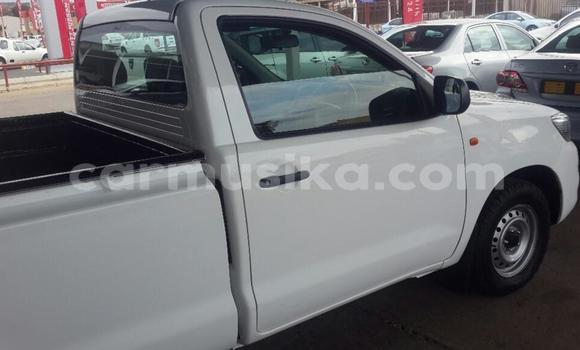 Nunua Ilio tumika Toyota Hilux Nyeupe Gari ndani ya Beitbridge nchini Matabeleland Kusini Nunua Ilio tumika Toyota Hilux Nyeupe Gari ndani ya Beitbridge nchini Matabeleland Kusini