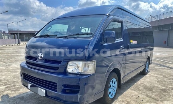 Tenga Tsaru Toyota Hiace Bhuruu Mota in Beitbridge in Matabeleland South