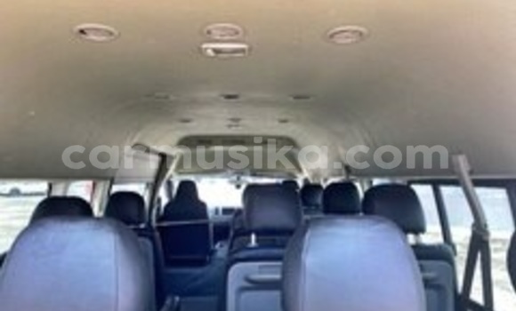 Acheter Occasion Voiture Toyota Hiace Bleu à Beitbridge, Matabeleland South Acheter Occasion Voiture Toyota Hiace Bleu à Beitbridge, Matabeleland South