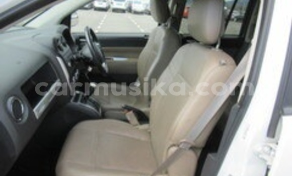 Acheter Occasion Voiture Jeep Compass Blanc à Beitbridge, Matabeleland South Acheter Occasion Voiture Jeep Compass Blanc à Beitbridge, Matabeleland South