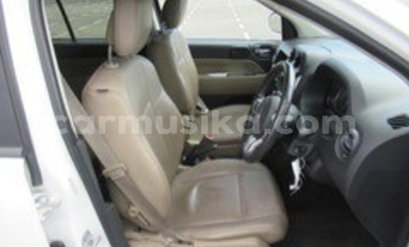 Acheter Occasion Voiture Jeep Compass Blanc à Beitbridge, Matabeleland South Acheter Occasion Voiture Jeep Compass Blanc à Beitbridge, Matabeleland South