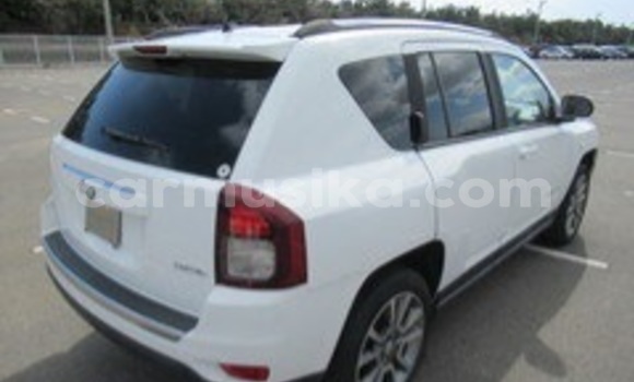 Acheter Occasion Voiture Jeep Compass Blanc à Beitbridge, Matabeleland South Acheter Occasion Voiture Jeep Compass Blanc à Beitbridge, Matabeleland South