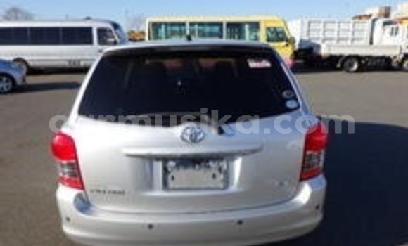 Acheter Occasion Voiture Toyota Corolla Gris à Beitbridge, Matabeleland South Acheter Occasion Voiture Toyota Corolla Gris à Beitbridge, Matabeleland South