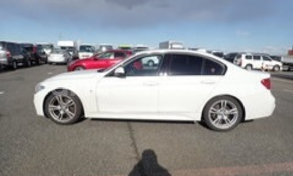 Acheter Occasion Voiture BMW 3–Series Blanc à Beitbridge, Matabeleland South Acheter Occasion Voiture BMW 3–Series Blanc à Beitbridge, Matabeleland South