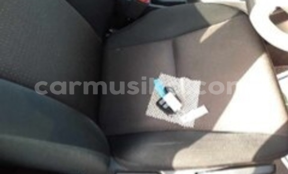 Acheter Occasion Voiture Honda Fit Blanc à Beitbridge, Matabeleland South Acheter Occasion Voiture Honda Fit Blanc à Beitbridge, Matabeleland South