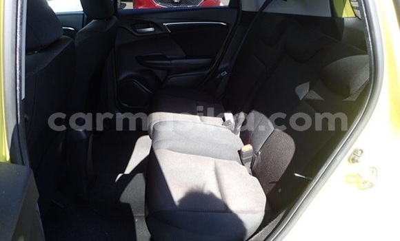 Acheter Occasion Voiture Honda Fit Vert à Beitbridge, Matabeleland South Acheter Occasion Voiture Honda Fit Vert à Beitbridge, Matabeleland South