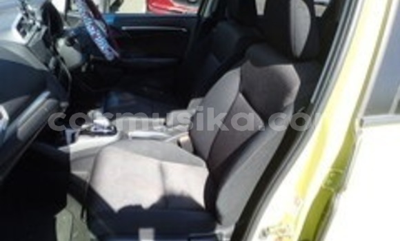 Acheter Occasion Voiture Honda Fit Vert à Beitbridge, Matabeleland South Acheter Occasion Voiture Honda Fit Vert à Beitbridge, Matabeleland South