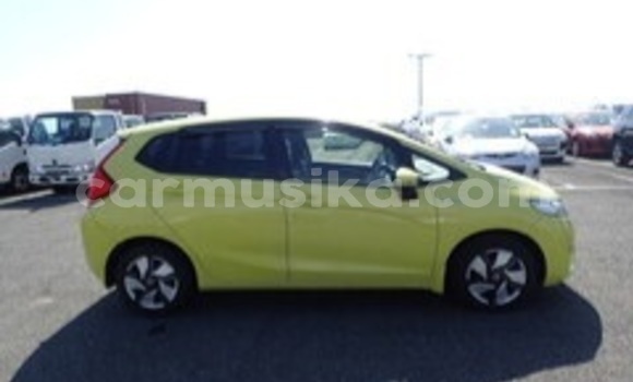 Acheter Occasion Voiture Honda Fit Vert à Beitbridge, Matabeleland South Acheter Occasion Voiture Honda Fit Vert à Beitbridge, Matabeleland South