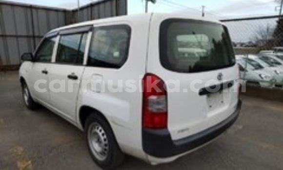 Acheter Occasion Voiture Toyota Probox Blanc à Beitbridge, Matabeleland South Acheter Occasion Voiture Toyota Probox Blanc à Beitbridge, Matabeleland South