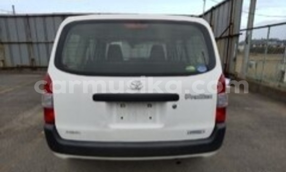 Acheter Occasion Voiture Toyota Probox Blanc à Beitbridge, Matabeleland South Acheter Occasion Voiture Toyota Probox Blanc à Beitbridge, Matabeleland South
