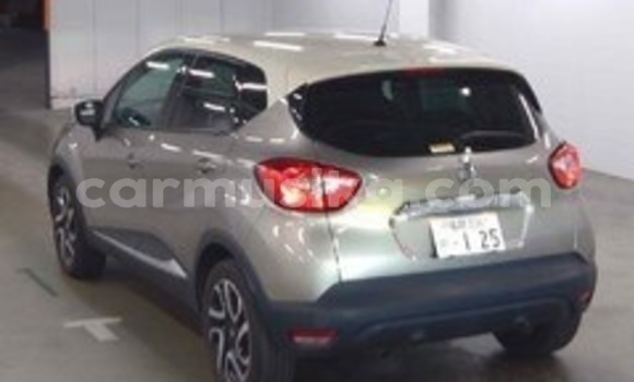 Nunua Ilio tumika Renault Captur Fedha Gari ndani ya Beitbridge nchini Matabeleland Kusini Nunua Ilio tumika Renault Captur Fedha Gari ndani ya Beitbridge nchini Matabeleland Kusini